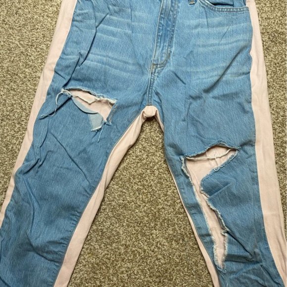 Extremely distressed fashion Nova multicolored jeans - Picture 4 of 5